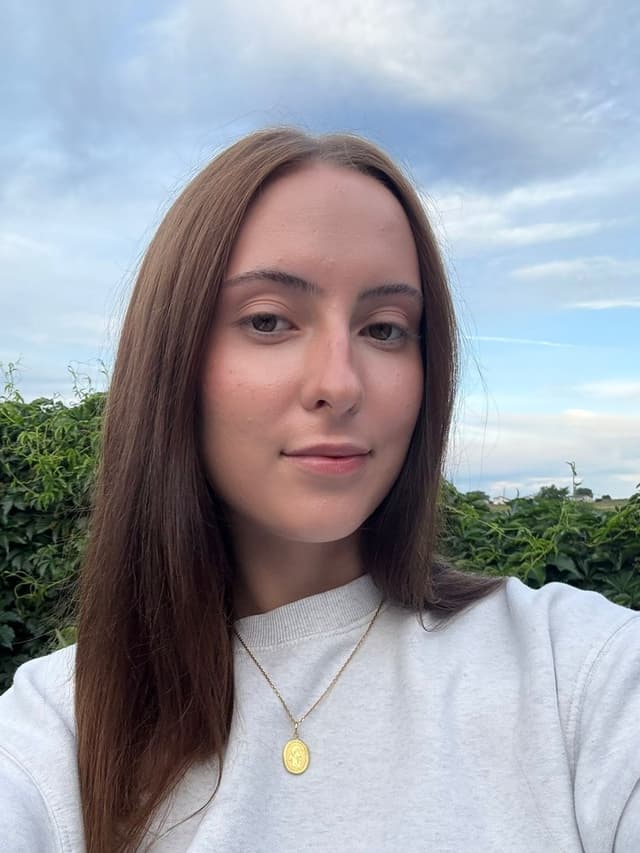 LeeLou Perlin — BecomeAfish Instructor